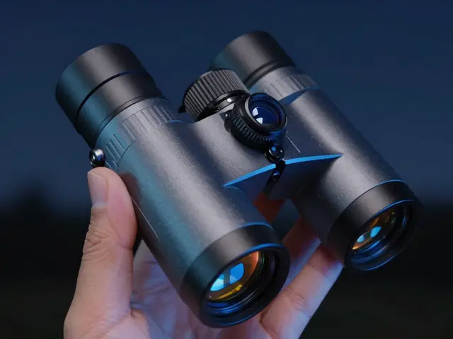 Zoom vs Fixed Eyepieces: Convenience vs Optical Quality Tradeoffs
